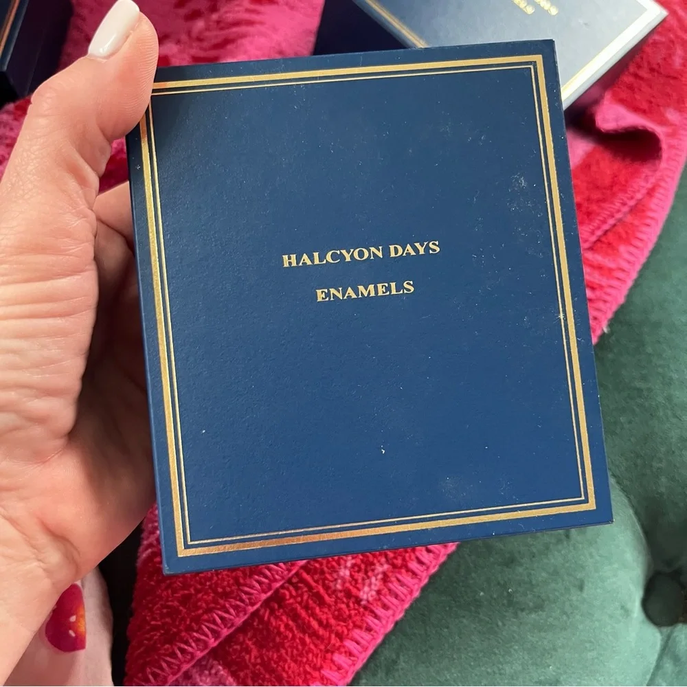 Halcyon Days Enamel Box with Claude Monets home - Picture 5 of 6